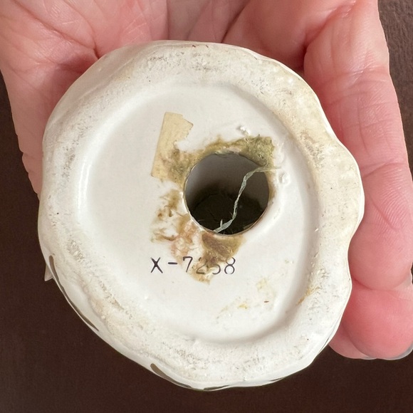 Vintage MCM Napcoware Napco Red Christmas Angel Playing Flute Figurine X-7258 - Picture 9 of 10